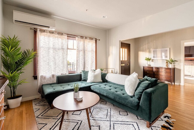 Photo - 3046 NE Glisan St Unit ID1309827P