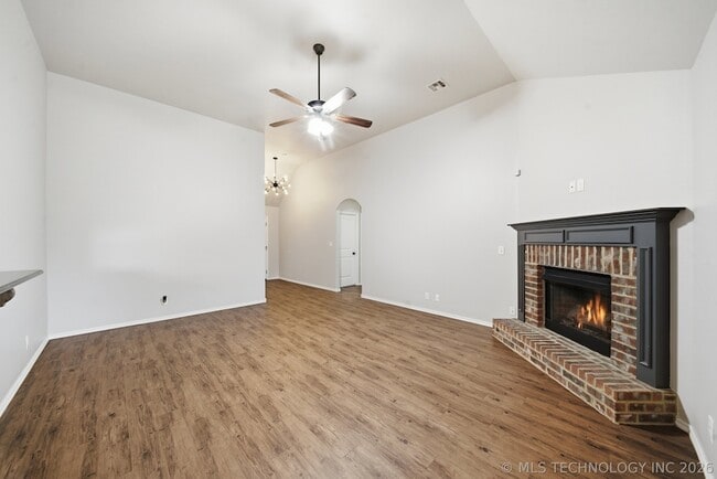 Photo - 13328 S 21st Pl