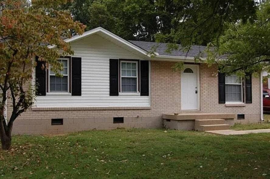 Photo - 121 Cole Dr