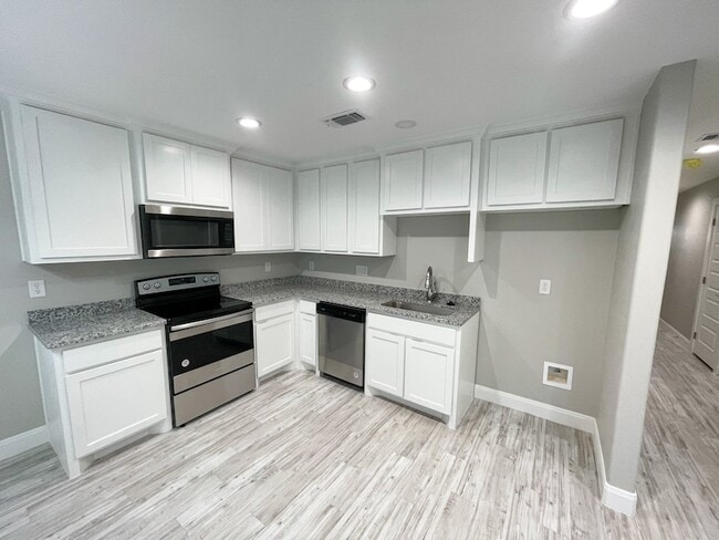 Photo - 2622 S Fannin Ave