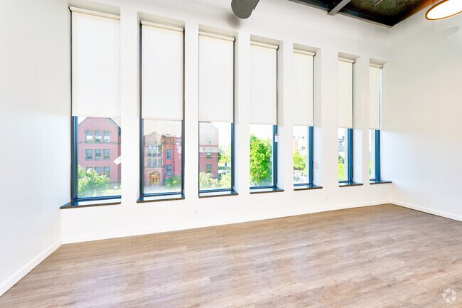 1BR, 1BA - 646SF - Dining Room/Living Room - 50 Prince Apartments