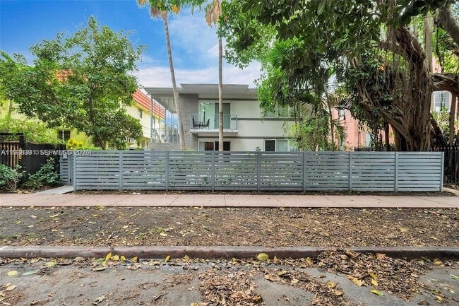 Photo - 740 Meridian Ave Unit 25