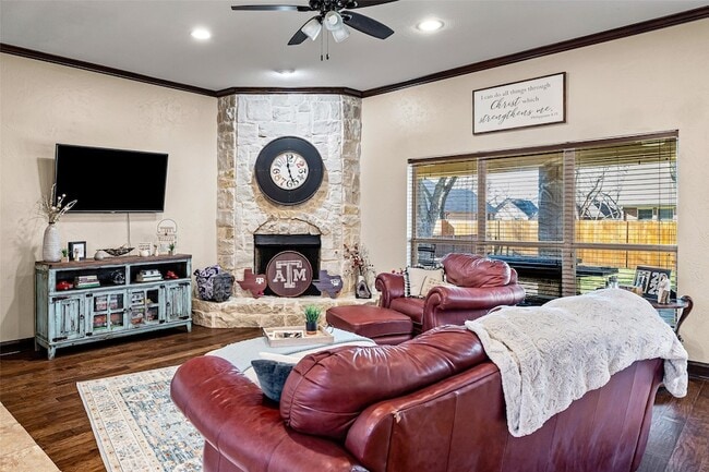 Photo - 8918 N Longwood Dr