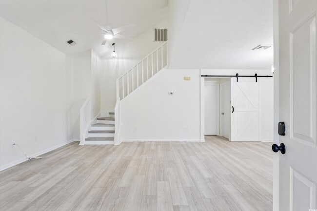 Photo - 2112 Brunswick Cir