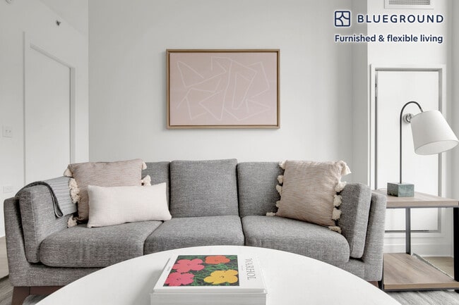 Photo - 808 W Van Buren St Unit SI FL7-ID539