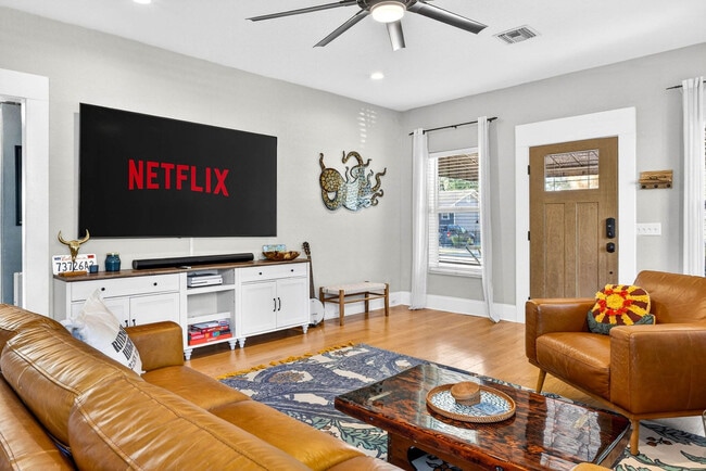 Photo - 2705 N Poplar Ave Unit SI ID1466151P