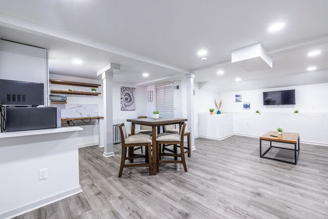 Photo - 1122 Elaine Dr Unit ID1261329P