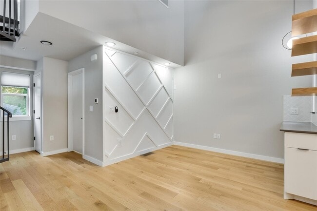 Photo - 913 Duncan Ln Unit 203