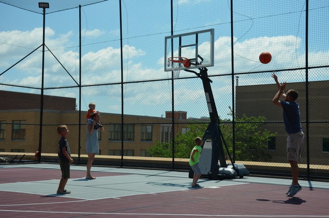 Rooftop Sports Court - The Hub on 6th