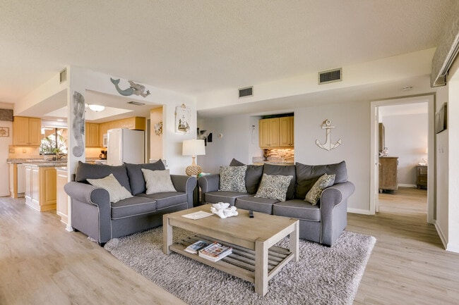 Building Photo - 3722 SE 12th Ave Unit SI ID1385591P