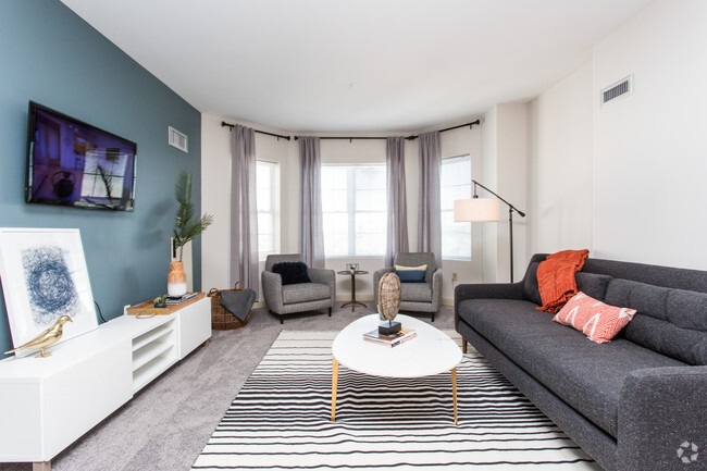Spacious Living Room with Bay Windows - Audubon Plantation Ridge