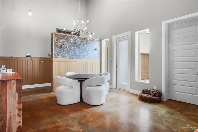 Photo - 1824 Harvard Ave