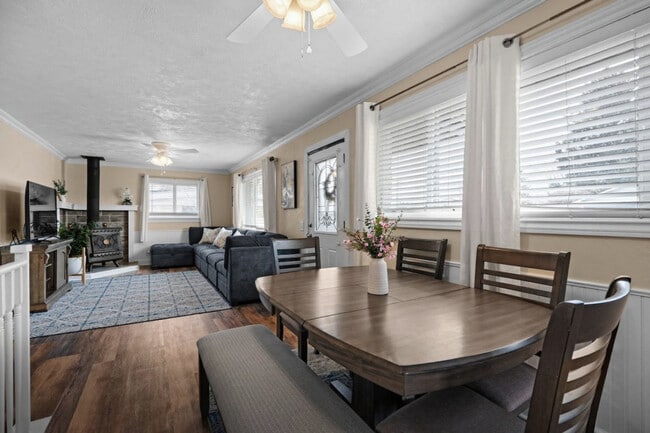 Photo - 428 Edwards Ave Unit ID1249885P