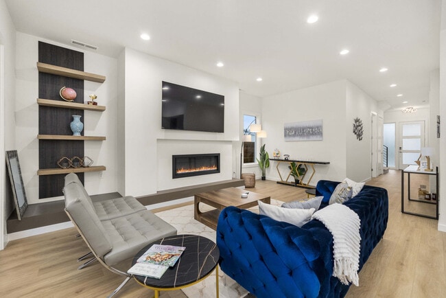 Building Photo - 11612 SE 196th St Unit ID1373011P