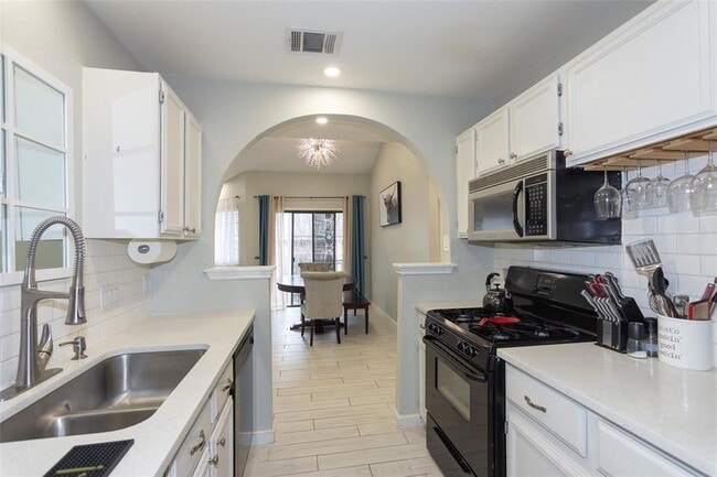 Photo - 8903 Palace Pkwy