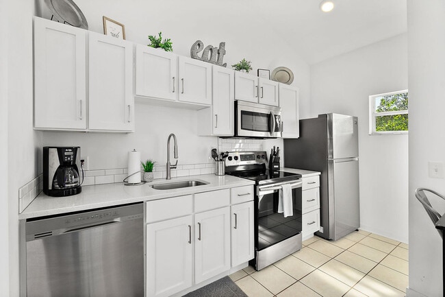 Photo - 27 Old Mission Ave Unit ID1281933P