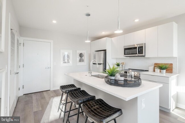 Photo - 3449 Scotts Ln Unit B413