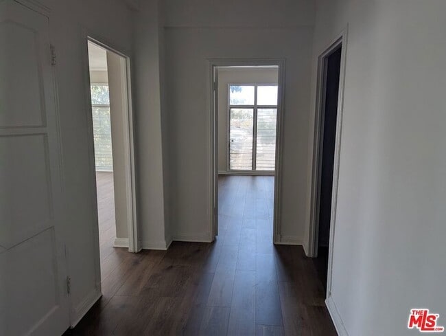 Photo - 634 S Gramercy Pl