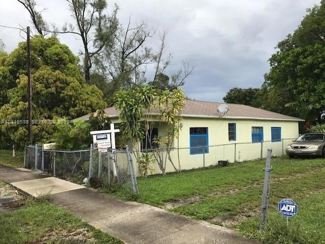 Photo - 422 NW 7th Terrace