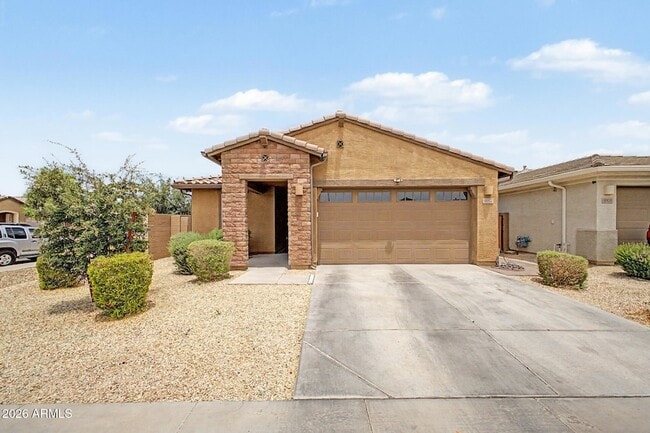 Building Photo - 9012 W Solano Dr