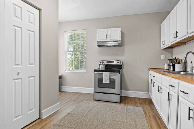 Photo - 2906 Chestnut St Unit ID1328007P