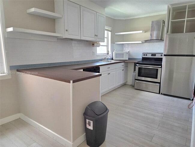 Photo - 1700 NE 191st St Unit 100
