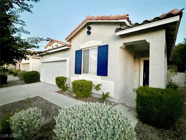 Building Photo - 2271 Surrey Meadows Ave