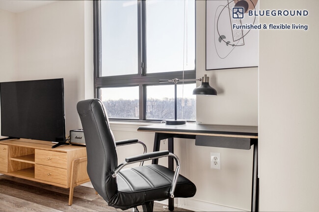 Photo - 901 15th St S Unit FL9-ID371