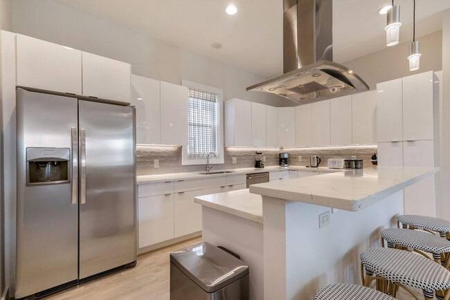 Photo - 3737 Bienville Ave Unit ID1269996P