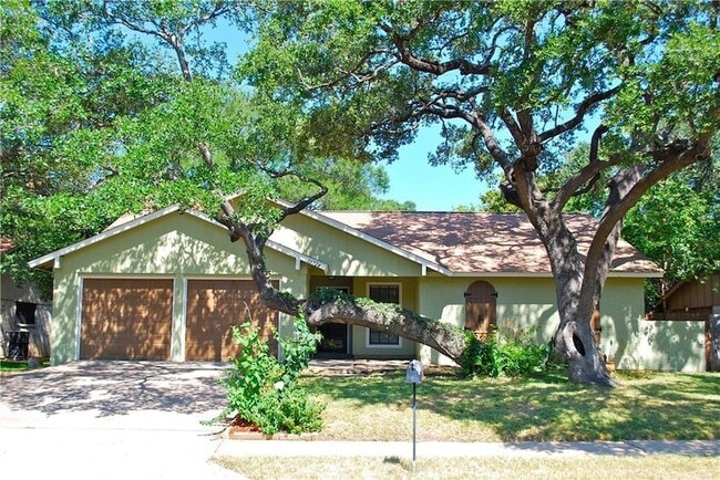 Building Photo - 11724 Running Fox Trail