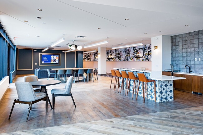 Photo - 1250 Lakeside