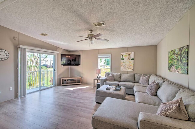 Building Photo - 9896 61st Terrace Unit SI ID1385860P