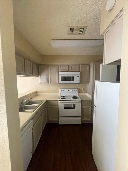 Photo - 2263 Millstone Dr Unit B