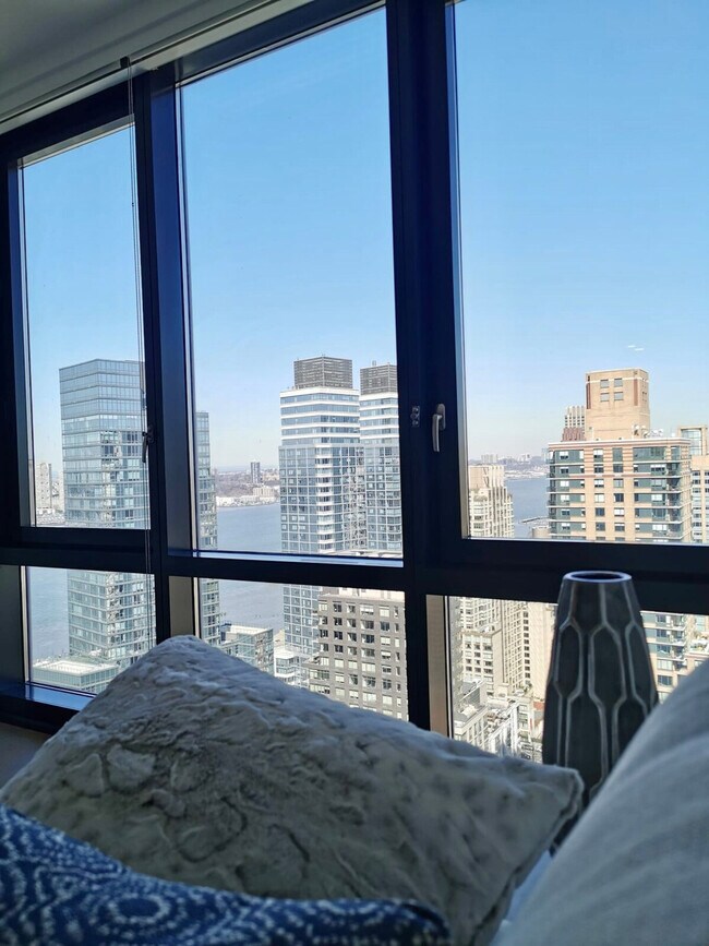 Photo - 408 W 58th St Unit SI ID1461698P