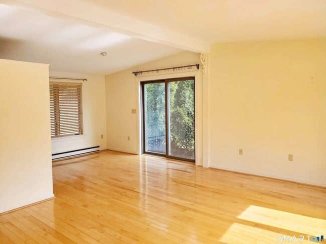 Photo - 25 Oakview Cir