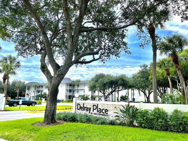 Photo - 240 SE 10th St