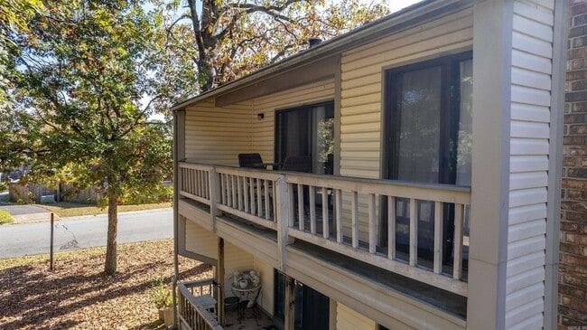 Building Photo - 101 Pine Forest Dr