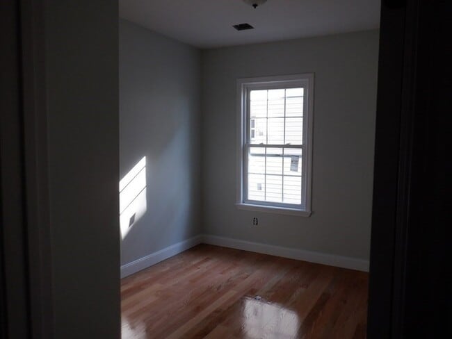 Photo - 1127 Hyde Park Ave Unit 2