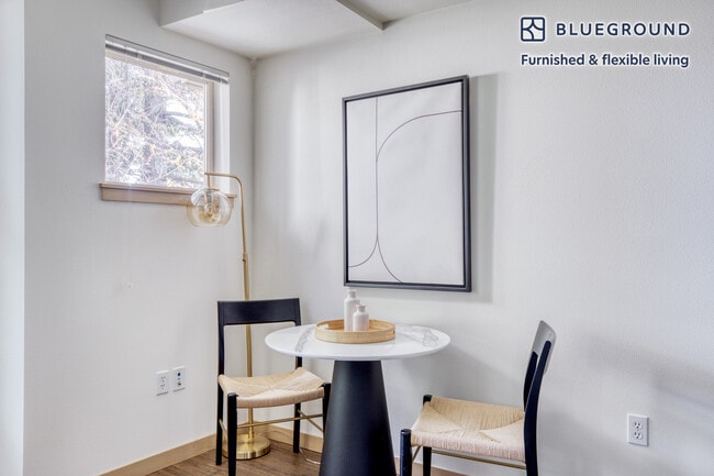 Photo - 3920 Stone Way N Unit FL4-ID560