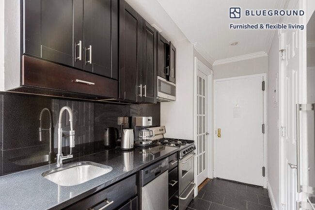 Photo - 120 Christopher St Unit FL5-ID1886