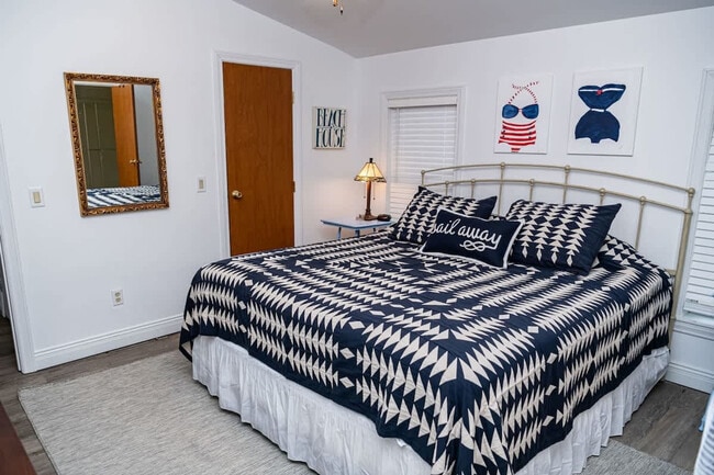 Photo - 6558 River St Unit SI ID1550278P