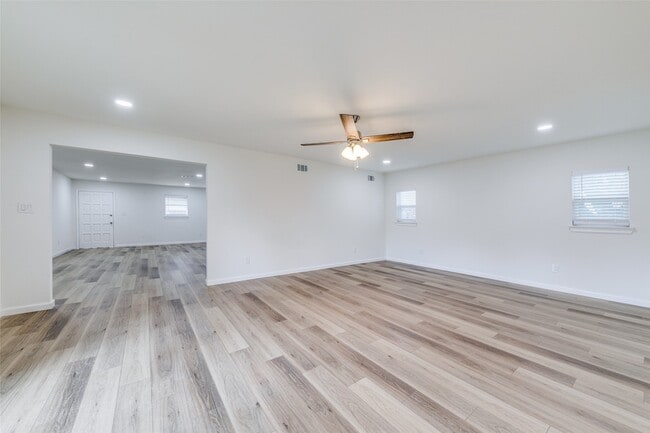 Photo - 2917 Dale Dr