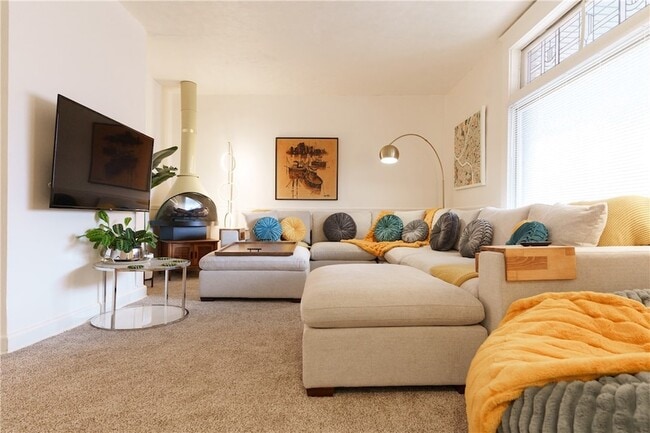 Photo - 17 Bailey Ave