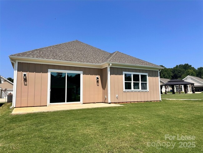 Photo - 4592 Kobus Ct.