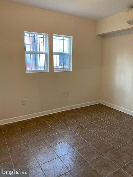 Photo - 1613 18th St SE