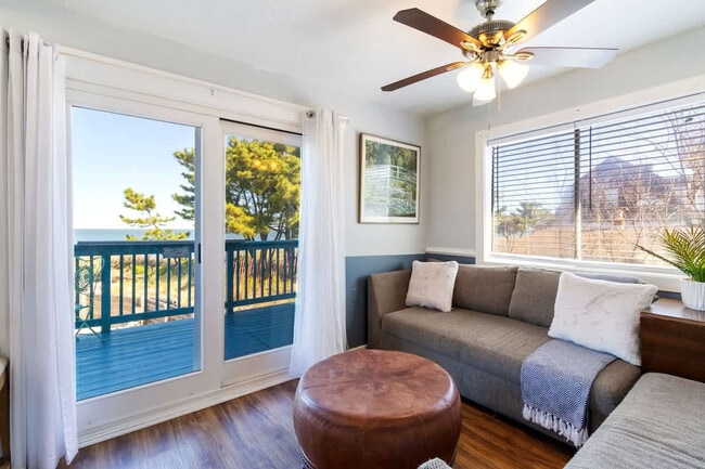 Building Photo - 9714 11th Bay St Unit ID1354823P