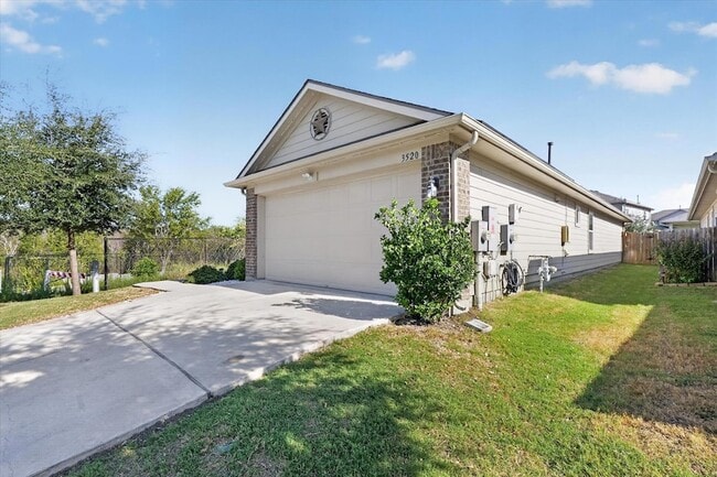 Photo - 3520 Kotche St