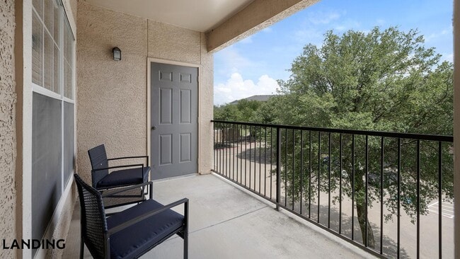 Photo - 3250 Hudson Crossing Unit 631
