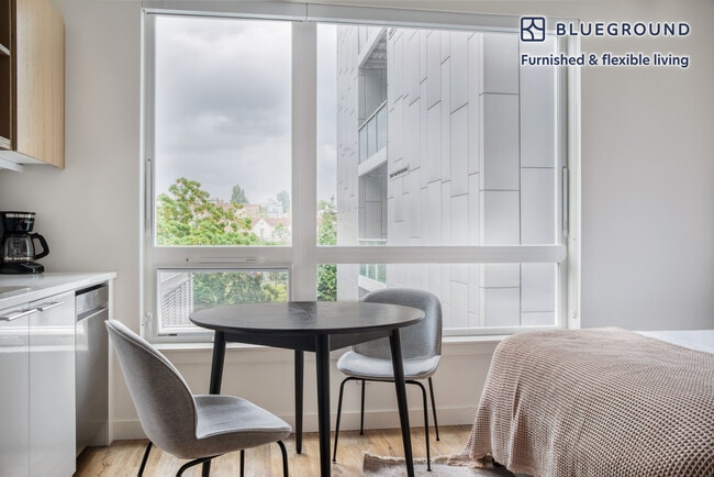 Photo - 1819 Nagle Pl Unit FL3-ID604