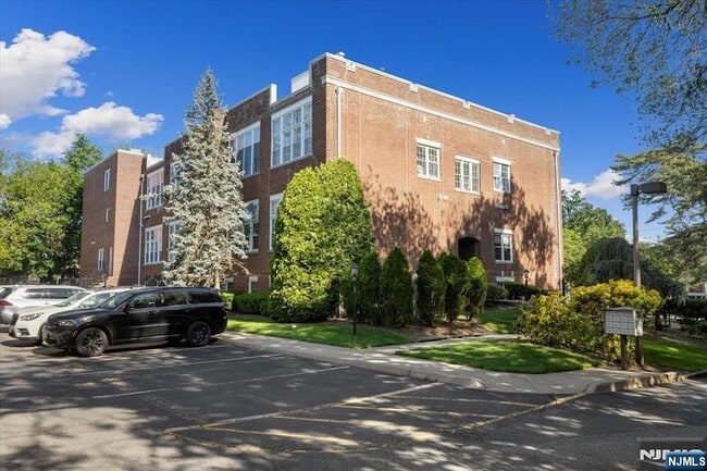 Photo - 32 Smith Ave Unit 2F